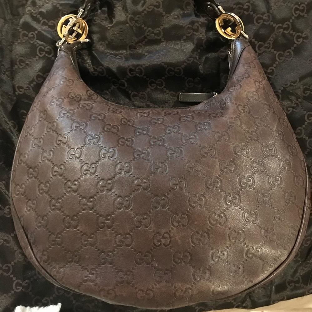 Gucci Bag Looks brand new you would love it!!